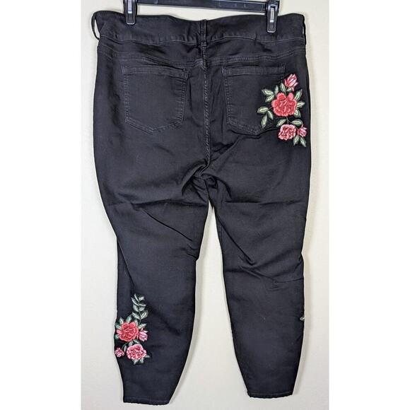 Torrid Black Denim Embroidered Rose Flower Power Stretch Denim Jegging Size 20R - Picture 2 of 10